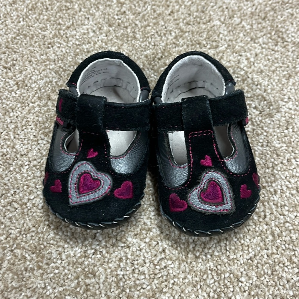 Pediped baby shoes 0-6months black and pink velcro